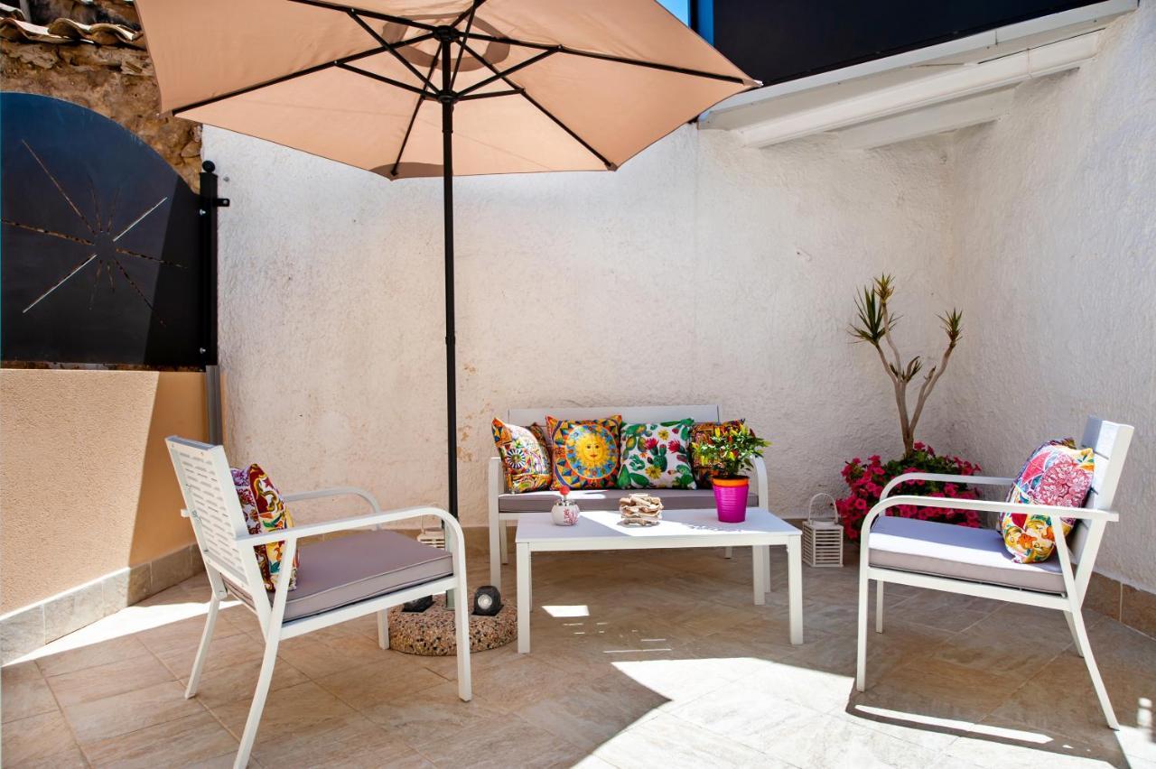 Mea Apartment Noto Exterior foto